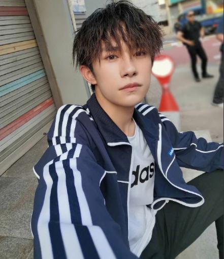 易烊千玺明星爆料视频大全,揭秘明星幕后故事 第1张 易烊千玺明星爆料视频大全,揭秘明星幕后故事 第1张